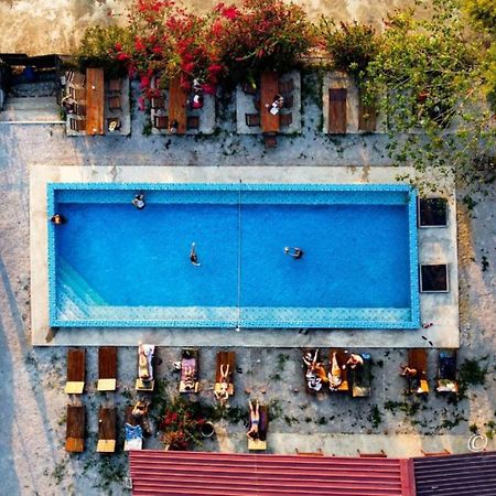 ואנג ויינג Riverside Garden Hostel מראה חיצוני תמונה