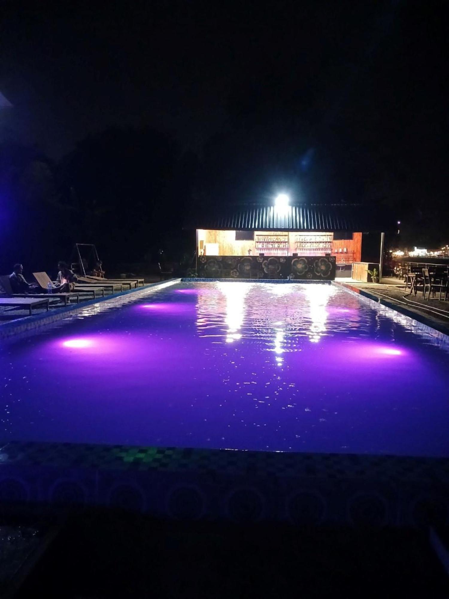 ואנג ויינג Riverside Garden Hostel מראה חיצוני תמונה